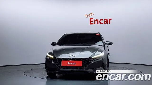 Hyundai AVANTE Avante (CN7) — Фото автомобиля 3