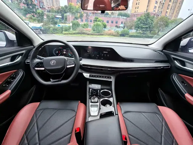 Changan Eado — Фото автомобиля 4