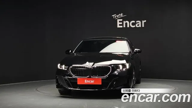 BMW 5-Series 5 серия (G60) 530i xDrive M Sport Pro Special Edition — Фото автомобиля 3
