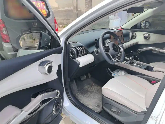 BYD Yuan PLUS — Фото автомобиля 17