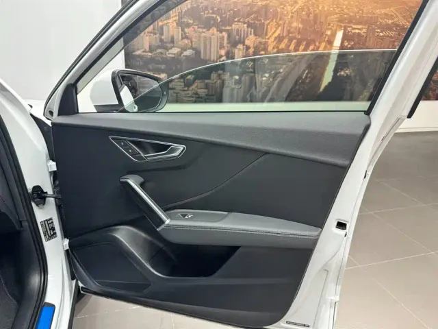 Audi Audi Q2L 2025 35TFSI Fashion Dynamic — Фото автомобиля 11