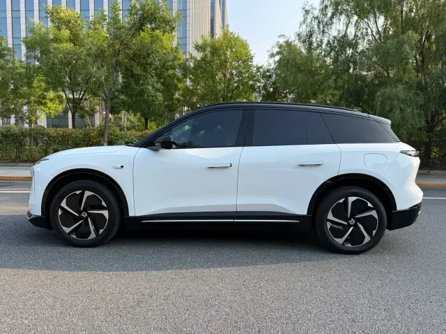 Nio ES6 — Фото автомобиля 5