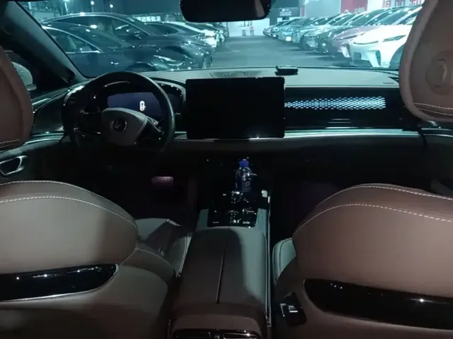 BYD Han — Фото автомобиля 5
