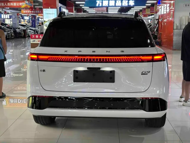 Xpeng G9 — Фото автомобиля 15