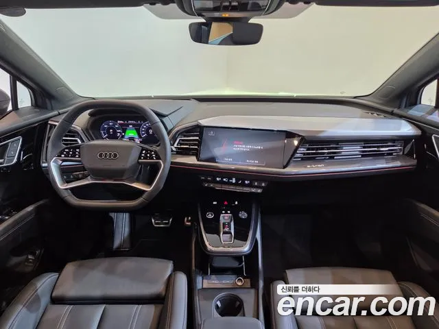Audi Q4 e-tron F4 — Фото автомобиля 7