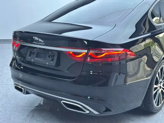 Jaguar XFL — Фото автомобиля 19