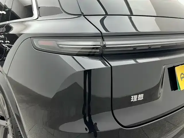 Li Auto L7 — Фото автомобиля 18