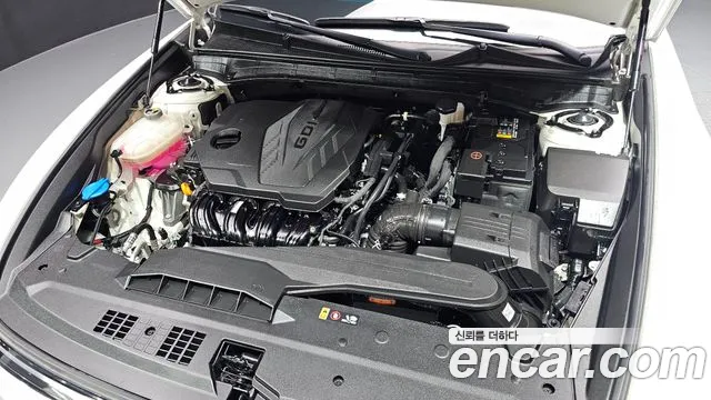 Hyundai Grandeur Grandeur (GN7) 2.5 Бензин 2WD — Фото автомобиля 5