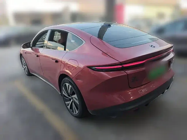 Nio ET5 — Фото автомобиля 6