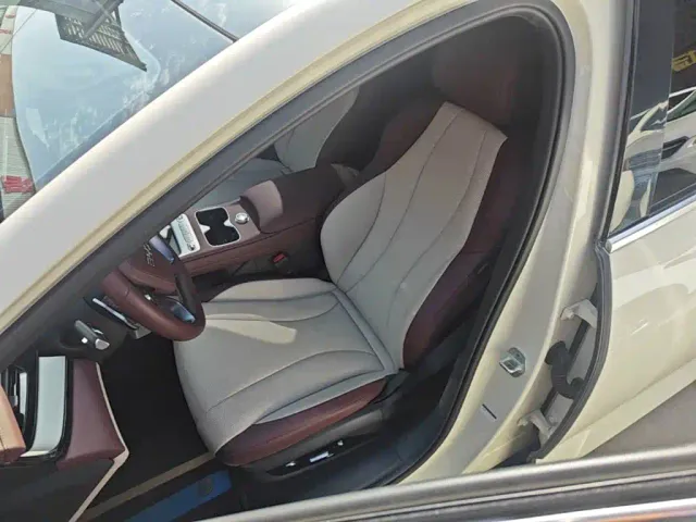 BYD Seal 07 DM-i — Фото автомобиля 14