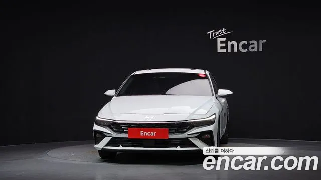 Hyundai Avante CN7 — Фото автомобиля 3