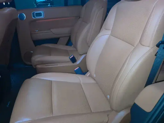 Li Auto L8 — Фото автомобиля 18