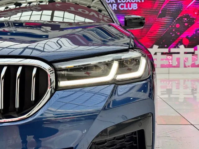 BMW 5 Series — Фото автомобиля 13