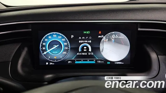 Hyundai Tucson Tucson (NX4) Бензин 1.6 Turbo 4WD — Фото автомобиля 8
