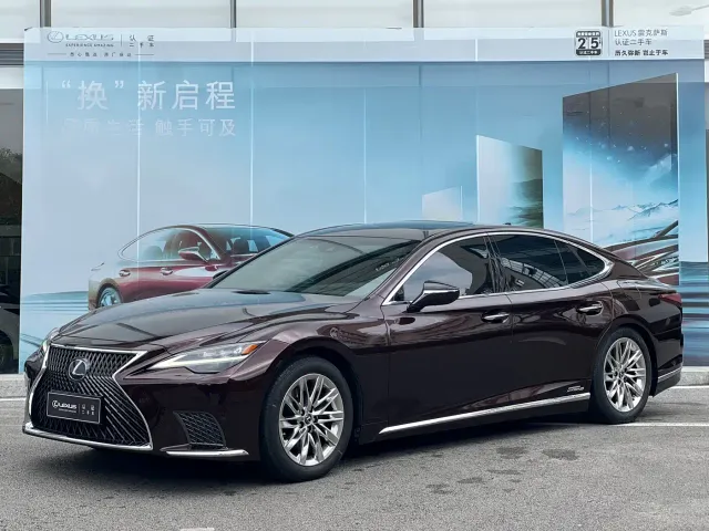 Фотография автомобиля — Lexus LS
