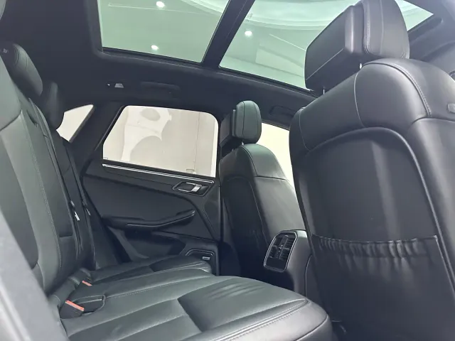 Porsche Macan — Фото автомобиля 11