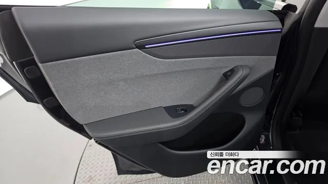 Tesla Model Y — Фото автомобиля 25