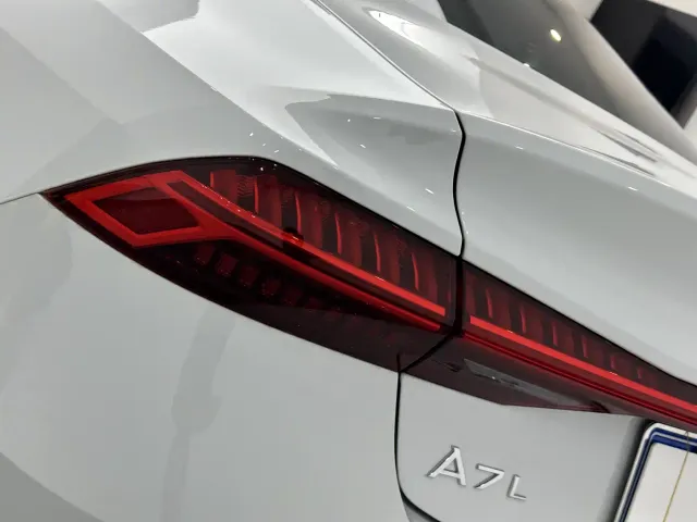 Audi A7L — Фото автомобиля 22