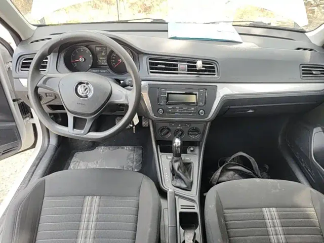 Volkswagen Lavida — Фото автомобиля 5