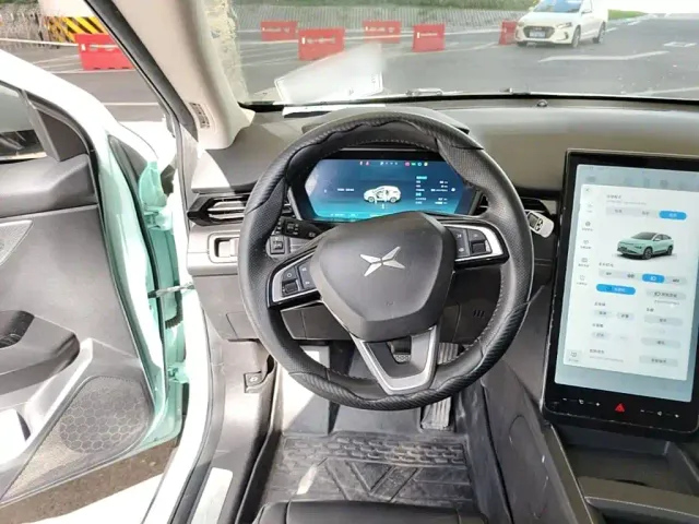 Xpeng G3 — Фото автомобиля 10