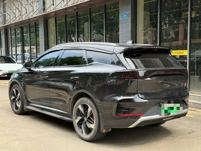 BYD Tang — Фото автомобиля 6