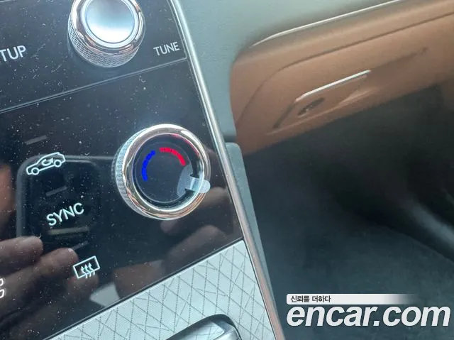 Genesis GV80 — Фото автомобиля 17