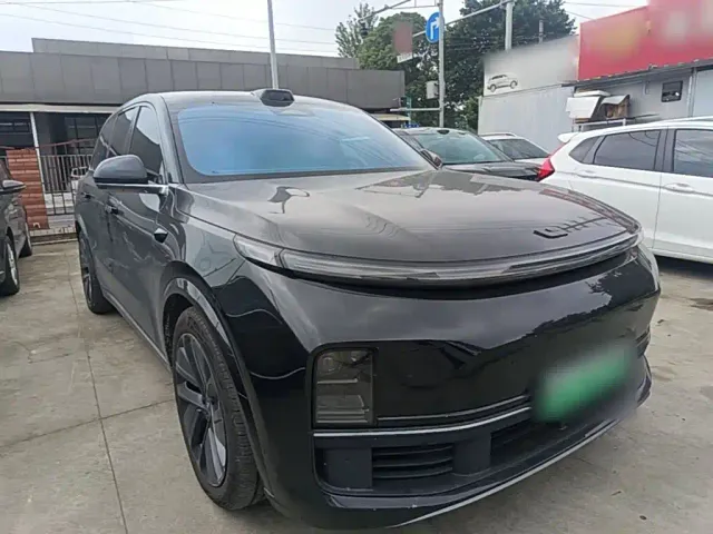 Li Auto L9 — Фото автомобиля 3