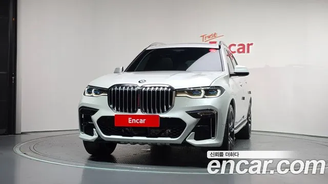 BMW X7 — Фото автомобиля 3