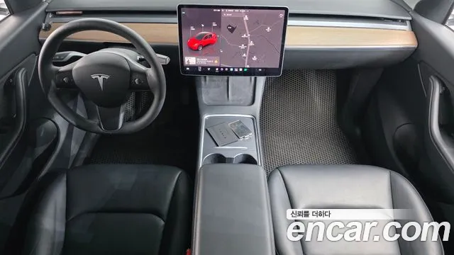 Tesla Model Y — Фото автомобиля 7