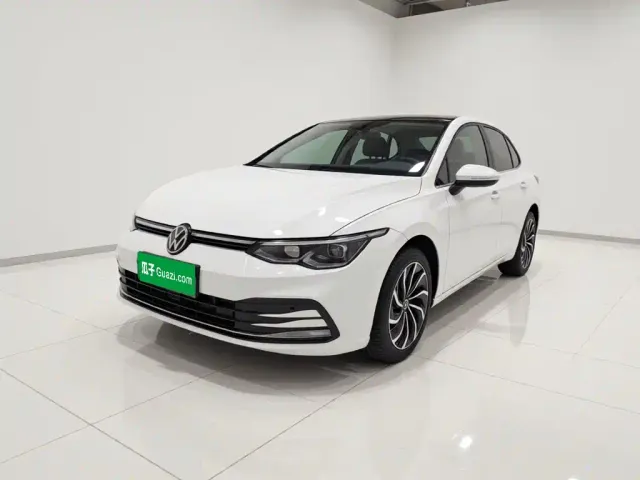 Фотография автомобиля — Volkswagen Golf