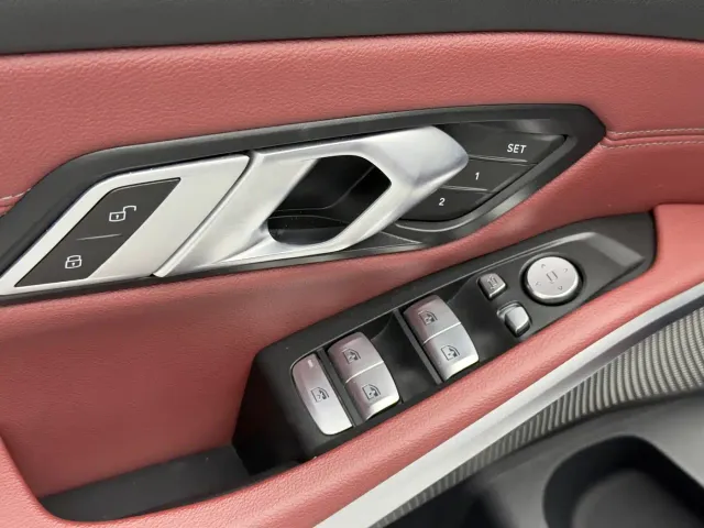 BMW 3 Series — Фото автомобиля 12