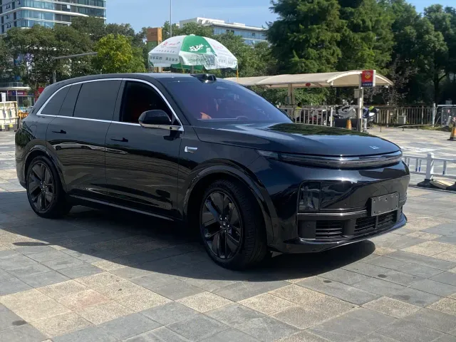 Li Auto L7 — Фото автомобиля 3