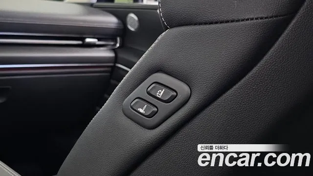 Genesis GV80 — Фото автомобиля 27