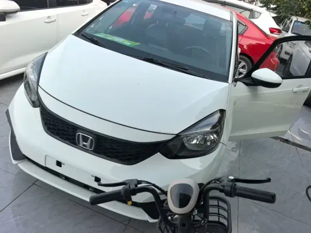 Фотография автомобиля — Honda Fit