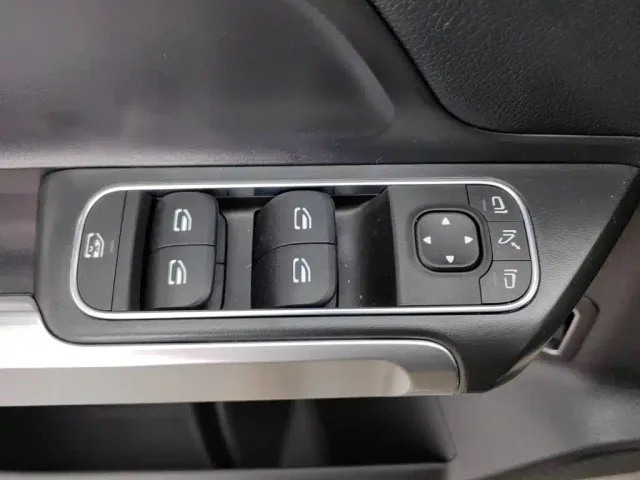 Mercedes-Benz GLB-Class — Фото автомобиля 9
