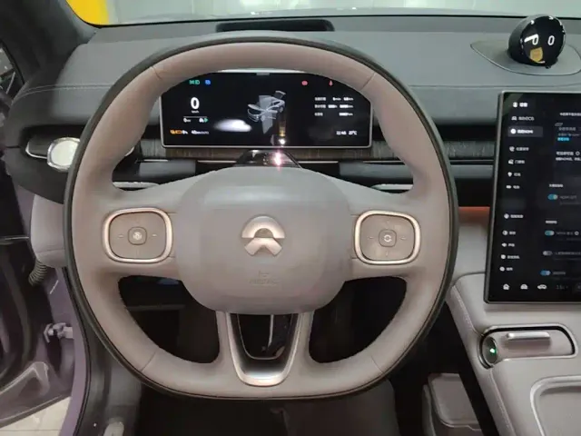 Nio EC6 — Фото автомобиля 10