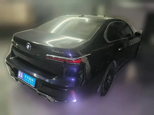 BMW 7 Series — Фото автомобиля 2