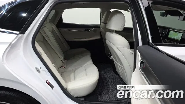 Hyundai Grandeur Новый Grandeur IG — Фото автомобиля 10