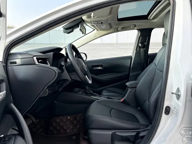 Toyota Corolla — Фото автомобиля 6