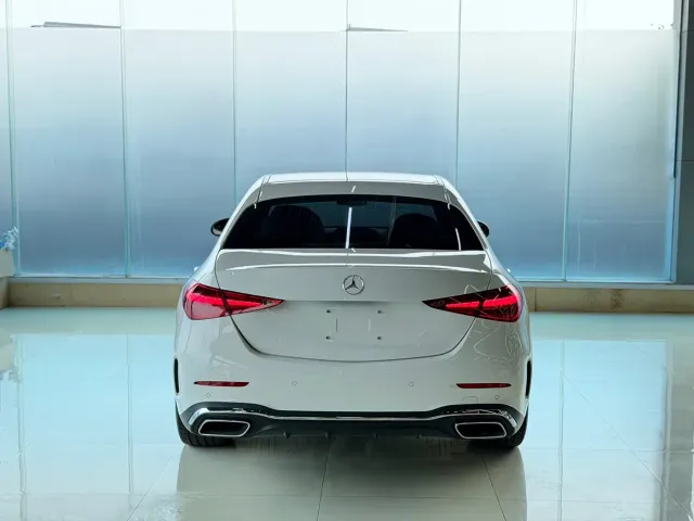 Mercedes-Benz C-Class — Фото автомобиля 8