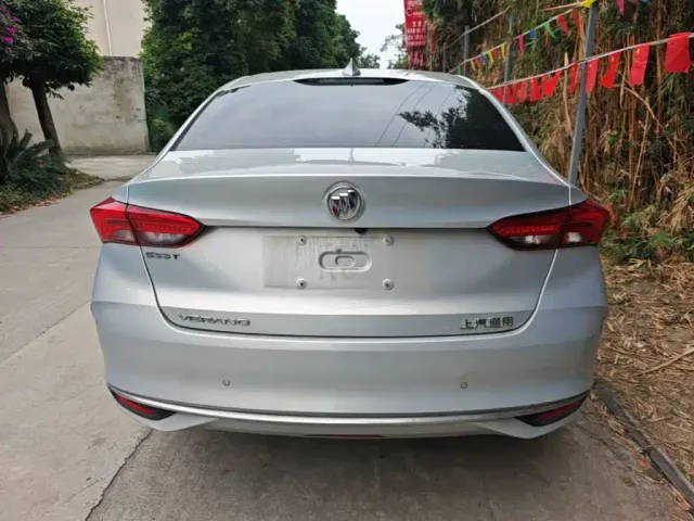 Buick Verano — Фото автомобиля 5