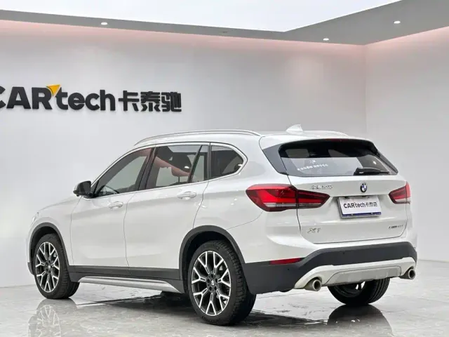 BMW X1 — Фото автомобиля 3