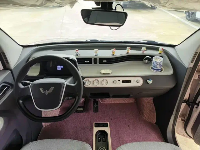 Wuling Hongguang Mini EV — Фото автомобиля 12
