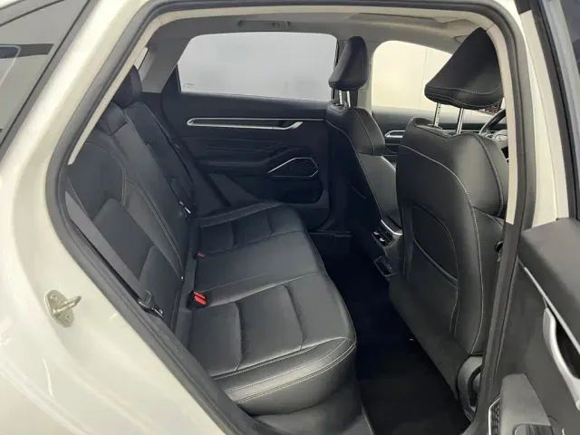 Geely Emgrand — Фото автомобиля 10