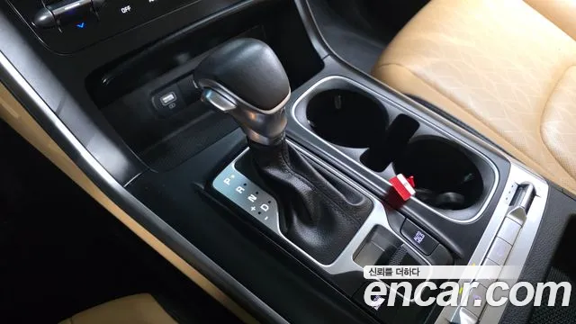 Kia Carnival — Фото автомобиля 12