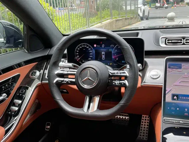 Mercedes-Benz S-Class — Фото автомобиля 19