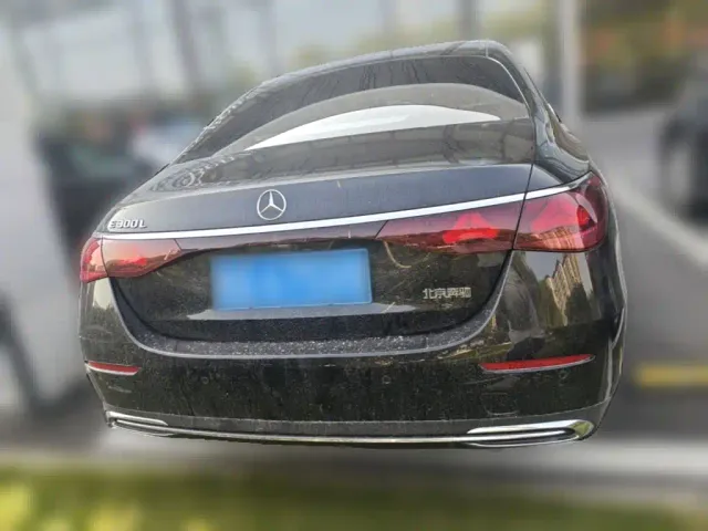 Mercedes-Benz E-Class — Фото автомобиля 7