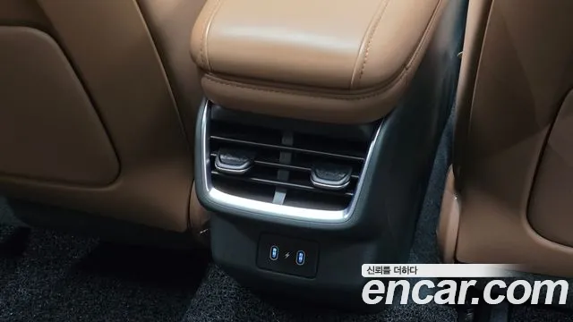 Hyundai Grandeur GN7 — Фото автомобиля 30
