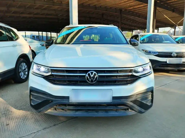Volkswagen Tiguan L — Фото автомобиля 2