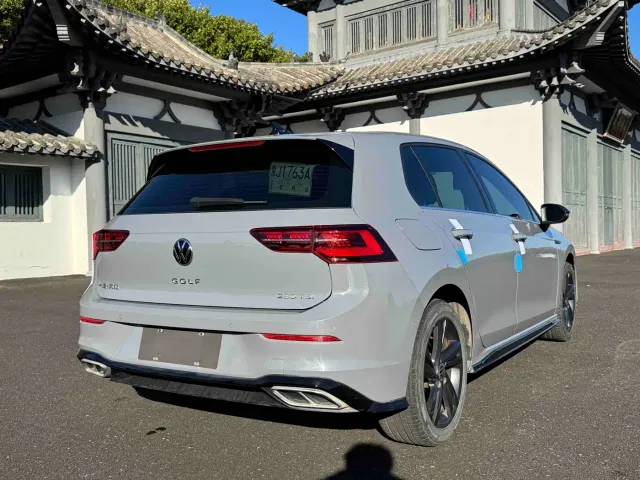 Volkswagen Golf 2023 280TSI DSG R-Line Lite — Фото автомобиля 6